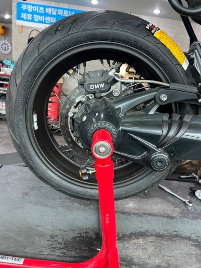 [천안오토바이타이어] BMW R9T 타이어 교체 관련 사진 12