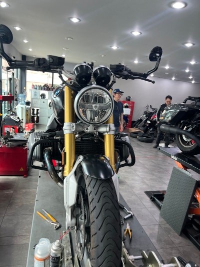 [천안오토바이타이어] BMW R9T 타이어 교체 관련 사진 2