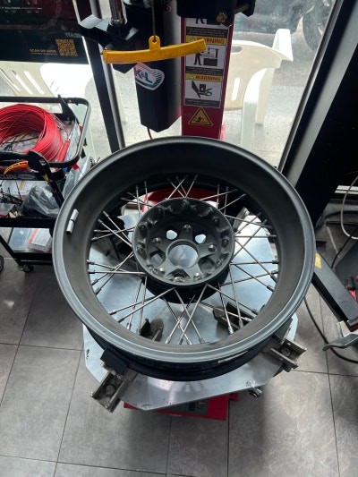 [천안오토바이타이어] BMW R9T 타이어 교체 관련 사진 7