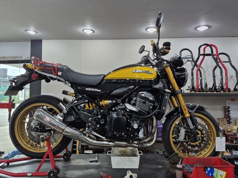 가와사키 Z900RS 앞뒤타이어 교체