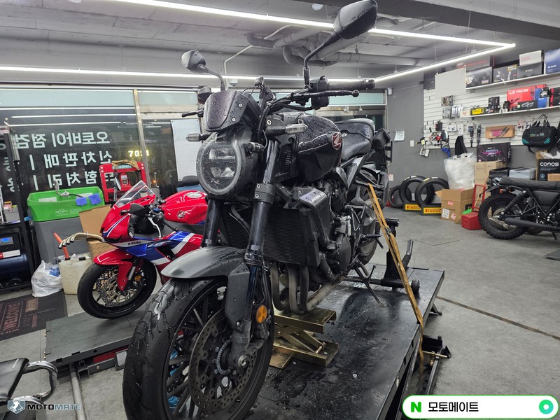 혼다 CB1000R 3만점검 엔진오일, 타이어, 에어필터,점화플러그, 체인, 대, 소기어 교환