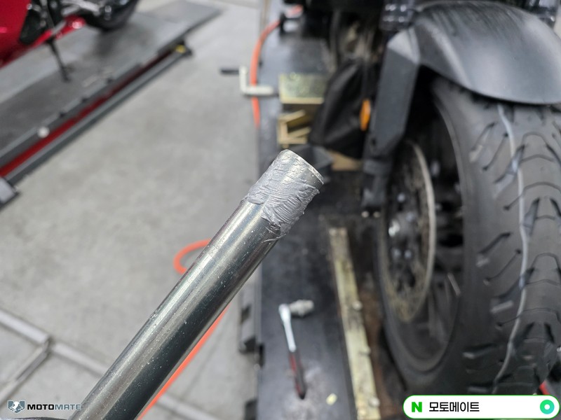 혼다 CB1000R 3만점검 엔진오일, 타이어, 에어필터,점화플러그, 체인, 대, 소기어 교환 관련 사진 15