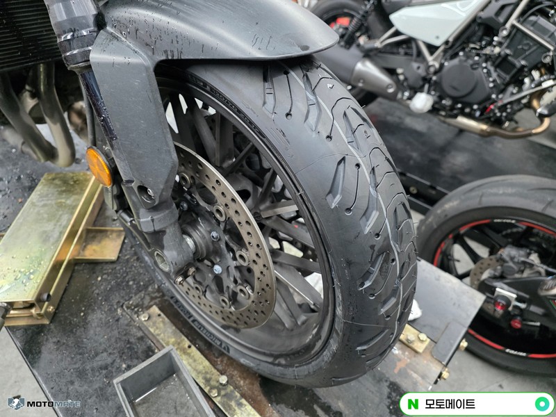 혼다 CB1000R 3만점검 엔진오일, 타이어, 에어필터,점화플러그, 체인, 대, 소기어 교환 관련 사진 16