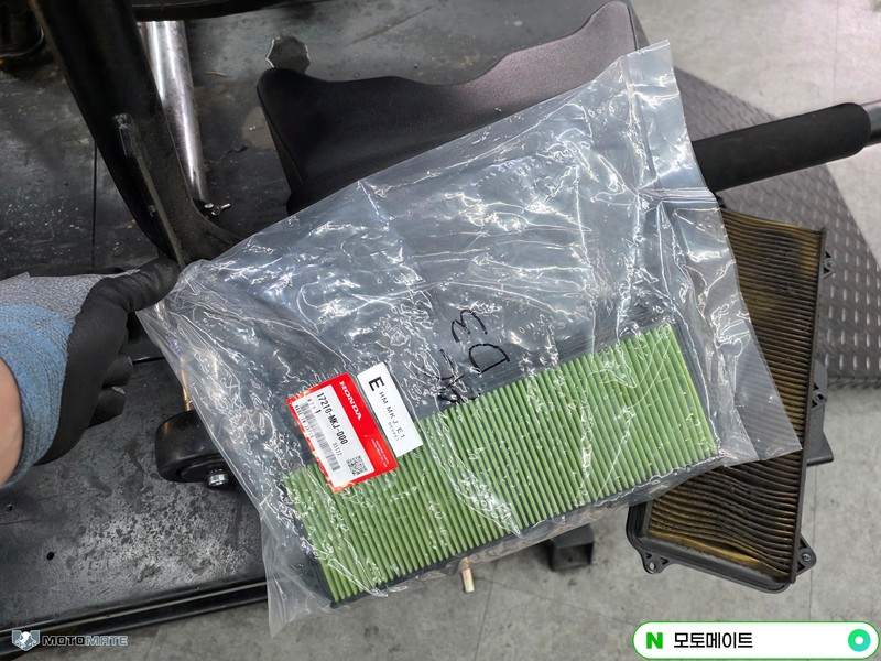 혼다 CB1000R 3만점검 엔진오일, 타이어, 에어필터,점화플러그, 체인, 대, 소기어 교환 관련 사진 23