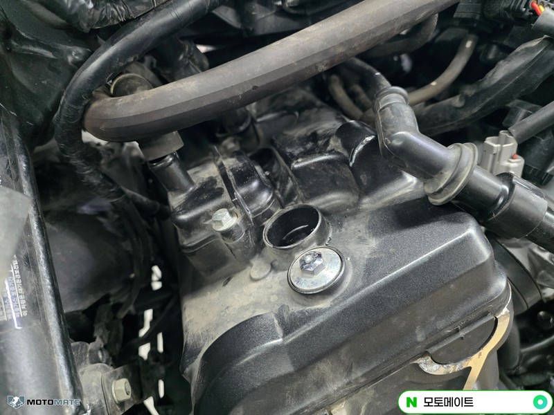 혼다 CB1000R 3만점검 엔진오일, 타이어, 에어필터,점화플러그, 체인, 대, 소기어 교환 관련 사진 25