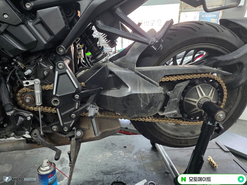 혼다 CB1000R 3만점검 엔진오일, 타이어, 에어필터,점화플러그, 체인, 대, 소기어 교환 관련 사진 38