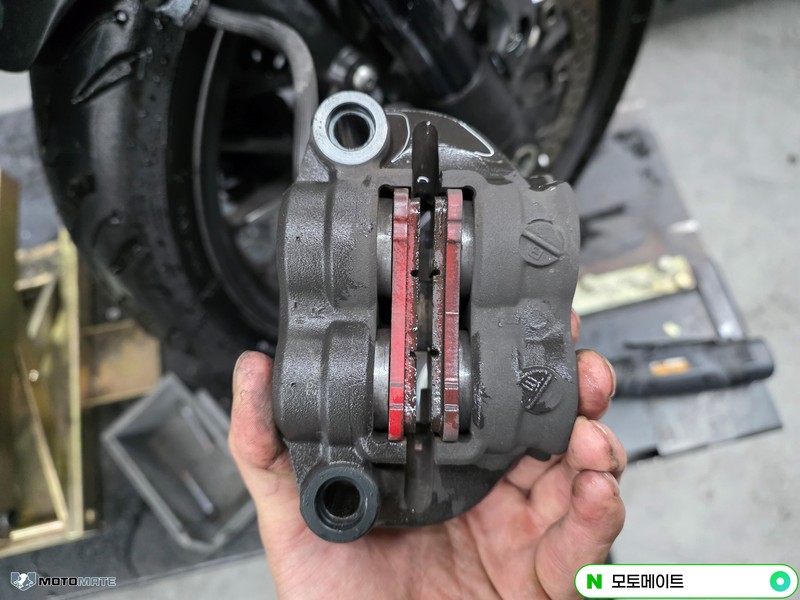 혼다 CB1000R 3만점검 엔진오일, 타이어, 에어필터,점화플러그, 체인, 대, 소기어 교환 관련 사진 5