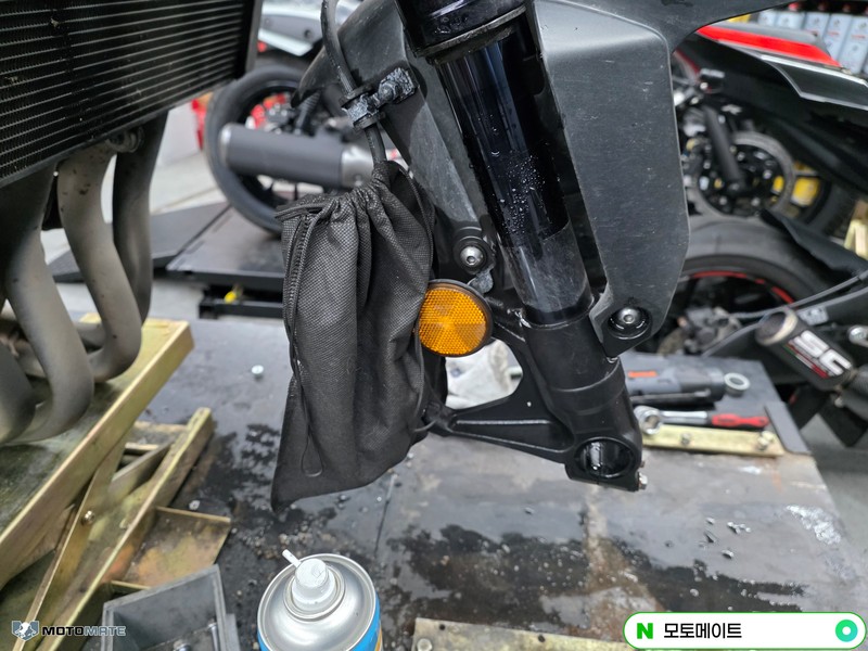 혼다 CB1000R 3만점검 엔진오일, 타이어, 에어필터,점화플러그, 체인, 대, 소기어 교환 관련 사진 6