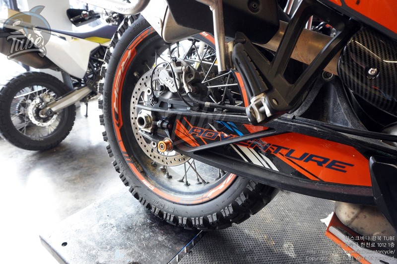[KTM] 890 어드벤처 + 클러치 디스크 교환 + 스포크 휠 정비 + 오일 교환 관련 사진 32