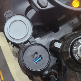 TMK 혼다 헌터125 전용 QC3.0 초고속 2구 USB 시거잭