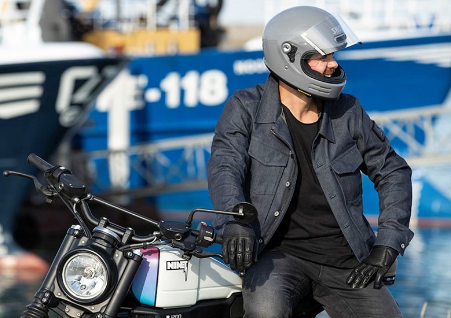 mag.sportsbikeshop.co.uk-introducing-shoei-glamster-mainimage_183049.jpg