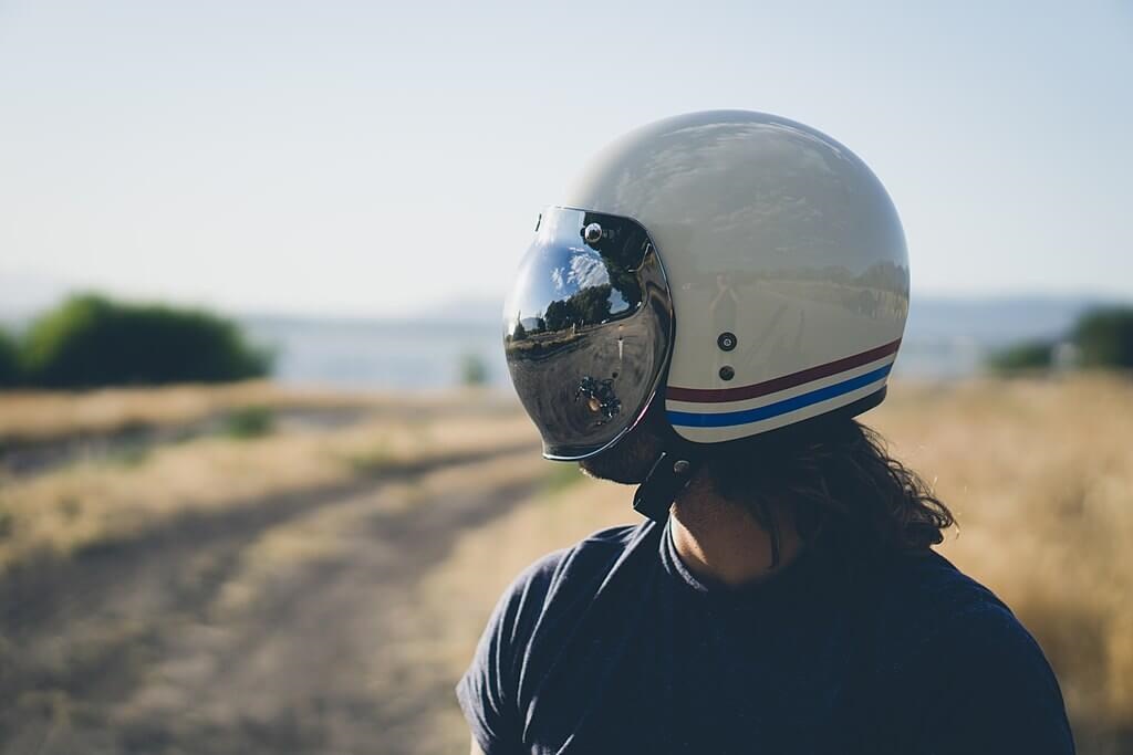batch_man-wearing-helmet_225117.jpg batch_man-wearing-helmet_225117.jpg