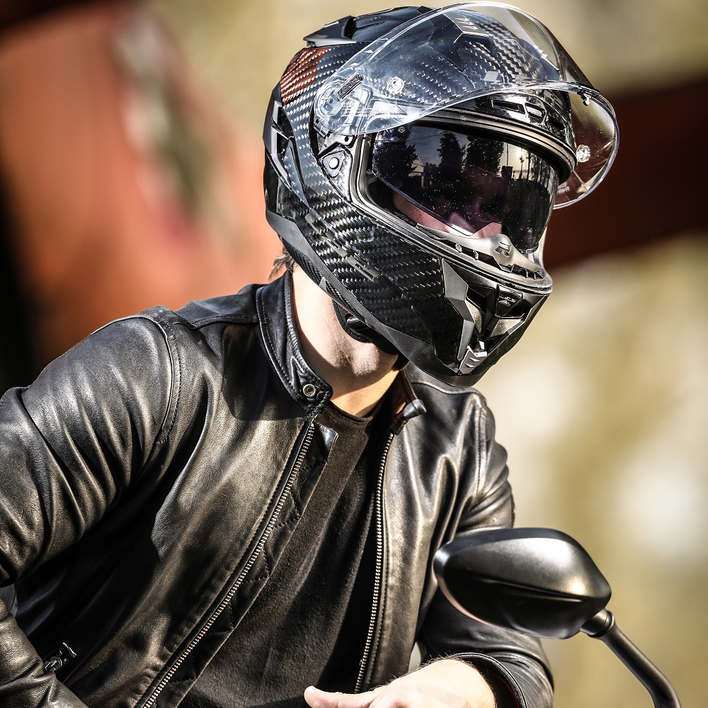 LS2-FF327-Challenger-Carbon-Plain-Motorcycle-Helmet-Lifestyle-4_153409.jpg