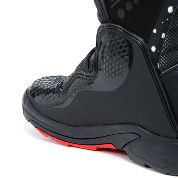 comp-kid-black-black-whiteimagenumber12_170538.jpg