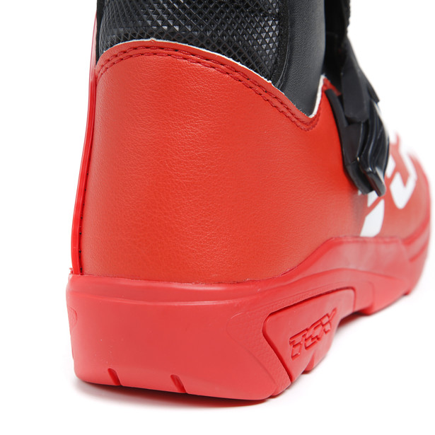 comp-kid-black-redimagenumber10_170455.jpg