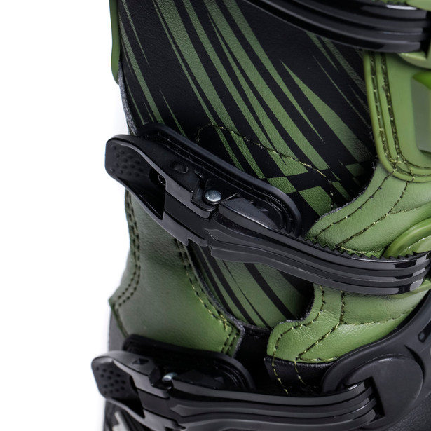 x-blast-black-green-yellowimagenumber8_152402.jpg