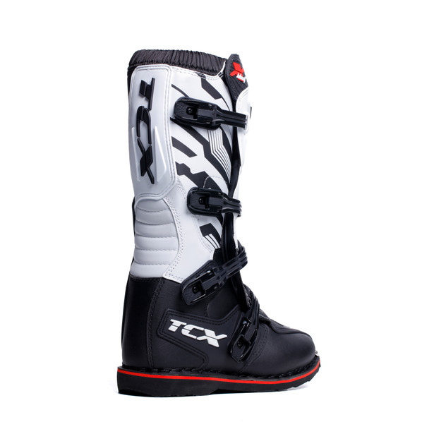 x-blast-black-white-redimagenumber2_152454.jpg