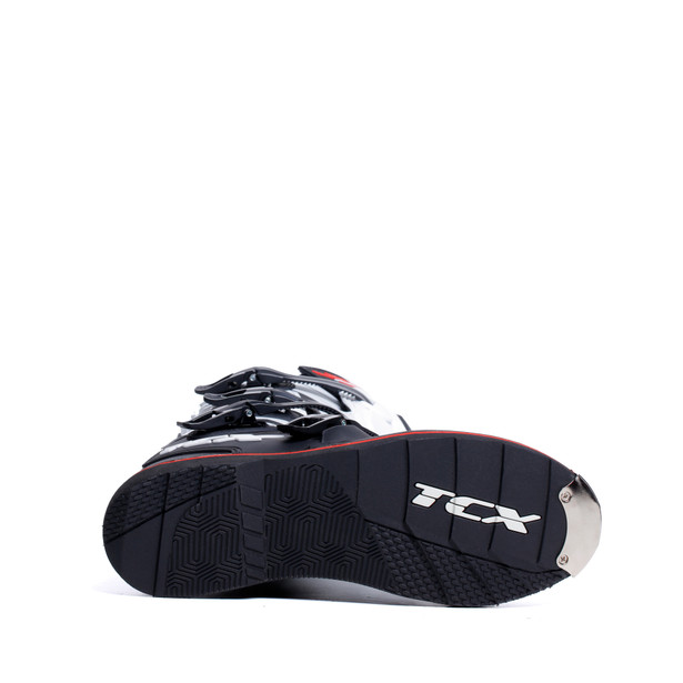 x-blast-black-white-redimagenumber3_152455.jpg