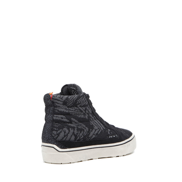 street-3-lady-tex-wp-black-blackimagenumber2_105149.jpg street-3-lady-tex-wp-black-blackimagenumber2_105149.jpg