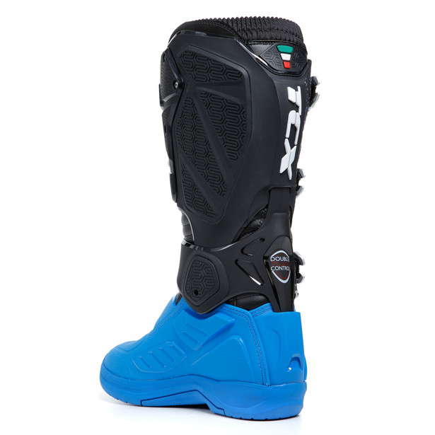 comp-evo-2-michelin-black-blueimagenumber11_152133.jpg comp-evo-2-michelin-black-blueimagenumber11_152133.jpg