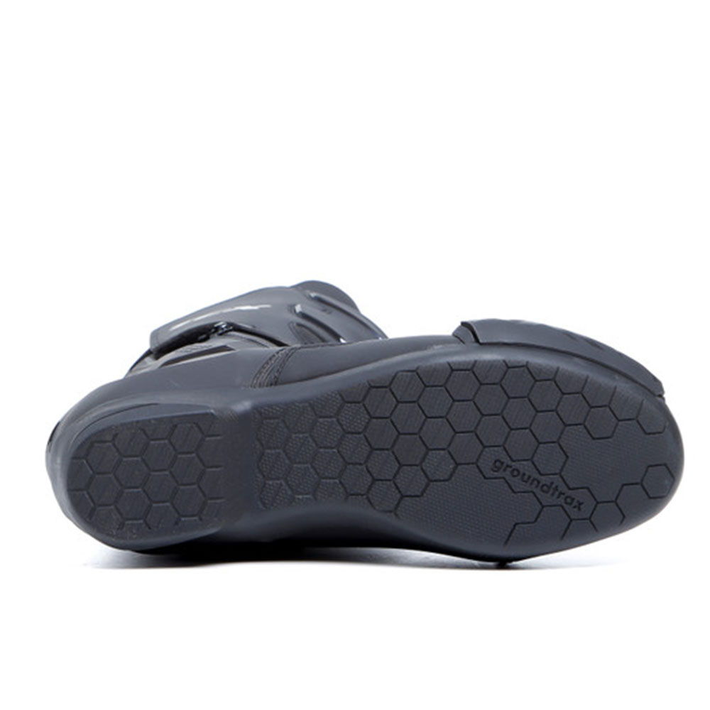 BLACK-4_115646.jpg