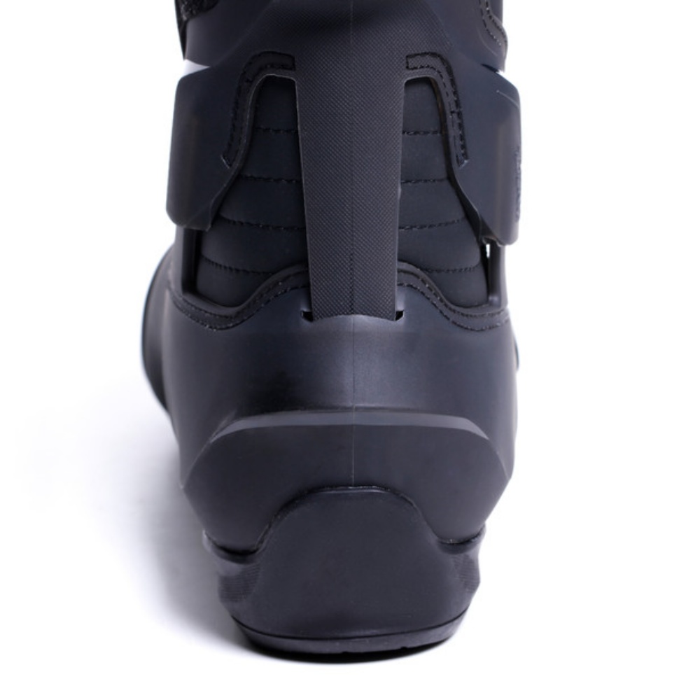 BLACK-5_115646.jpg