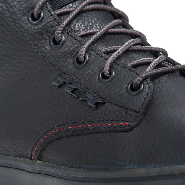 dartwood-gtx-blackimagenumber4_180543.jpg