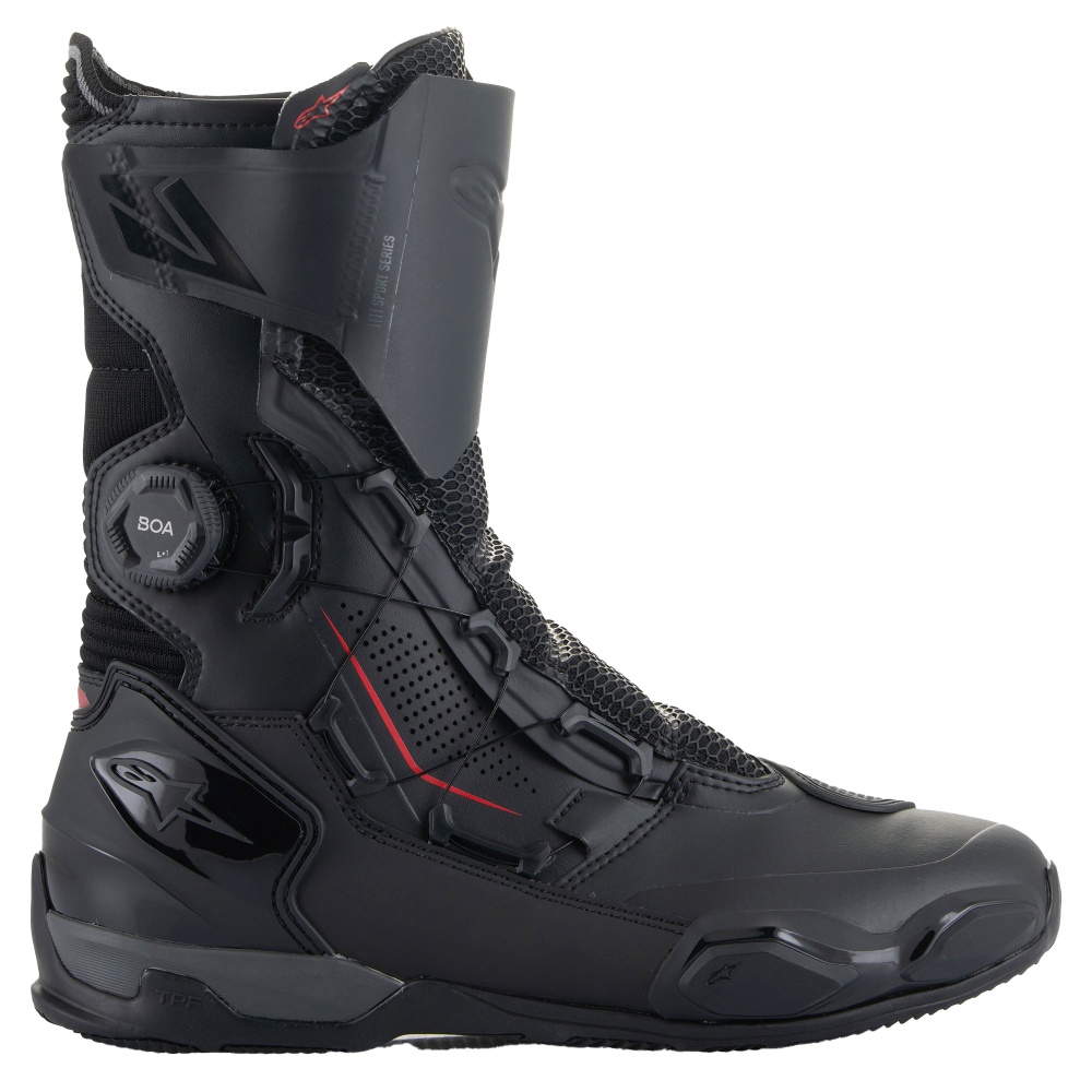 BLACKBLACK2_113339.jpg