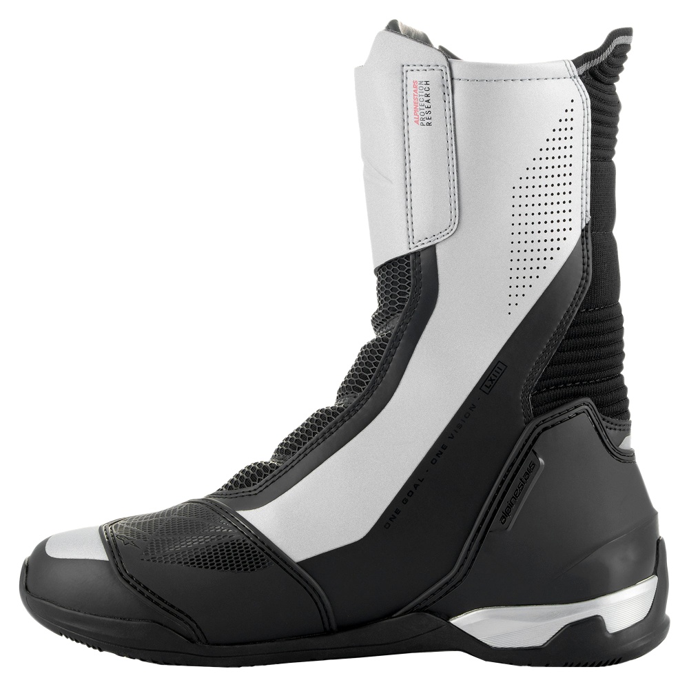 BLACKSILVER3_114348.jpg