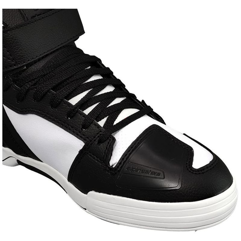 WHT-BLK-WHT-5_153418.jpg