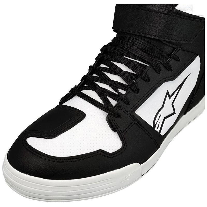 WHT-BLK-WHT-6_153418.jpg
