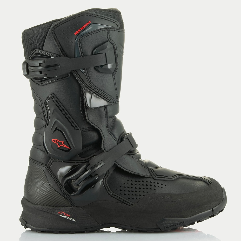 BLACKBLACK2_103622.jpg