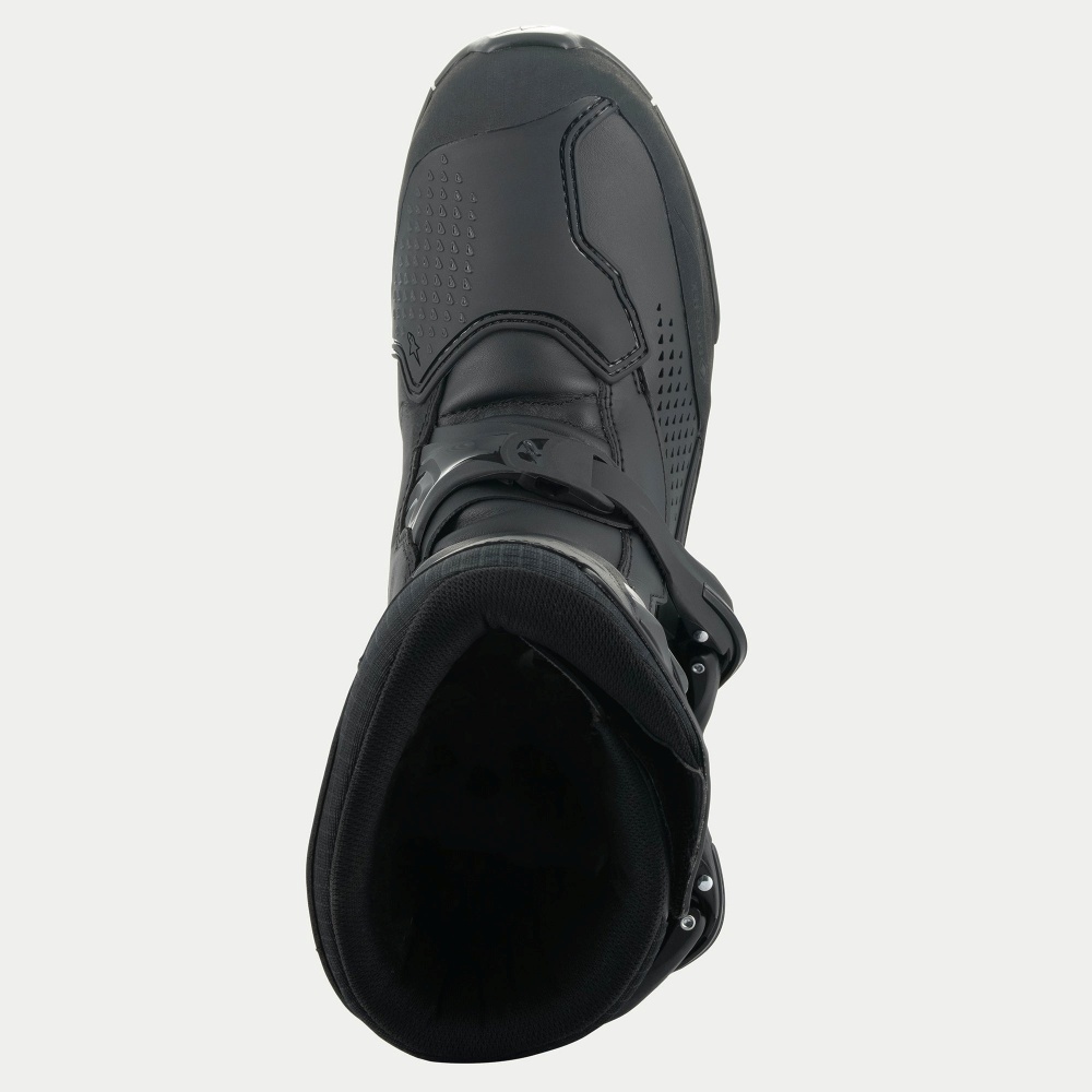 BLACKBLACK6_103624.jpg