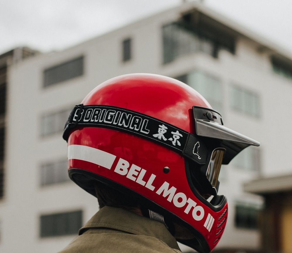 bell-moto-3-helmet---gloss-red---back_143703.jpg