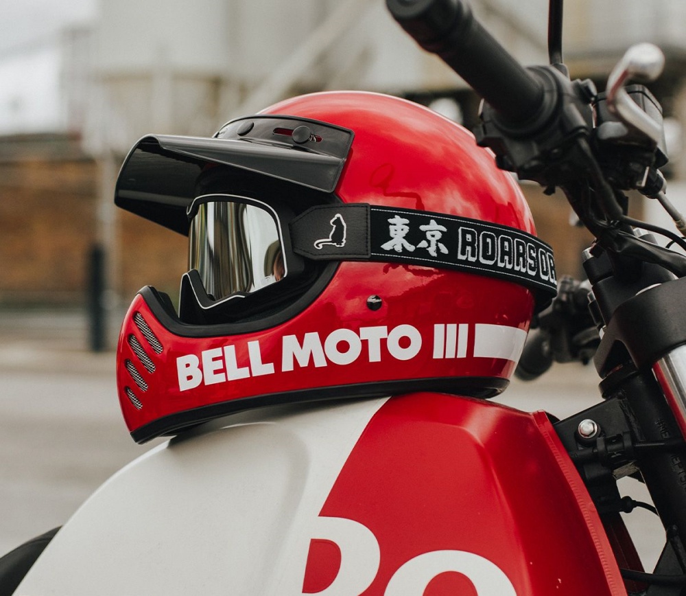 bell-moto-3-helmet---gloss-red---scram_143622.jpg bell-moto-3-helmet---gloss-red---scram_143622.jpg