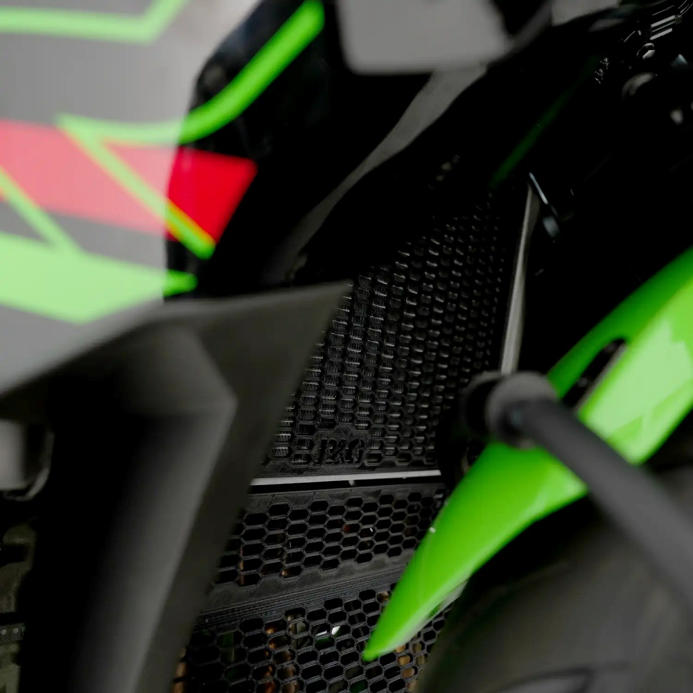 RAD0333PRO-ZX4000RR-B_180403.jpg