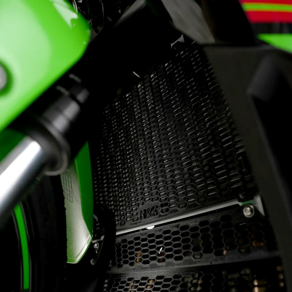 RAD0333PRO-ZX4000RR-_180402.jpg
