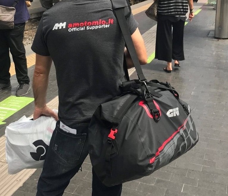 GIVI_EA115GR_002_151056.jpg