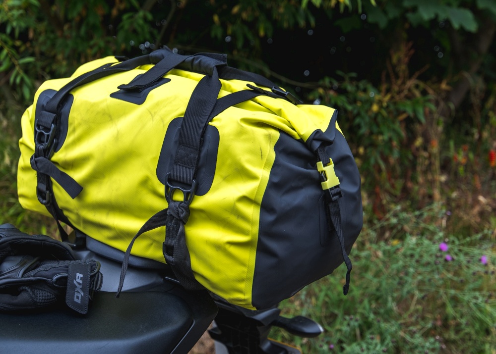 givi-ea115fl-40l-roll-top-holdall-4821_153708.jpg givi-ea115fl-40l-roll-top-holdall-4821_153708.jpg