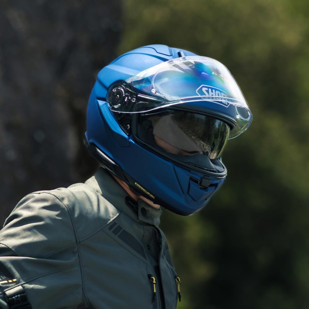shoei_gt-air3_square_04-1200x1200_110316.jpg