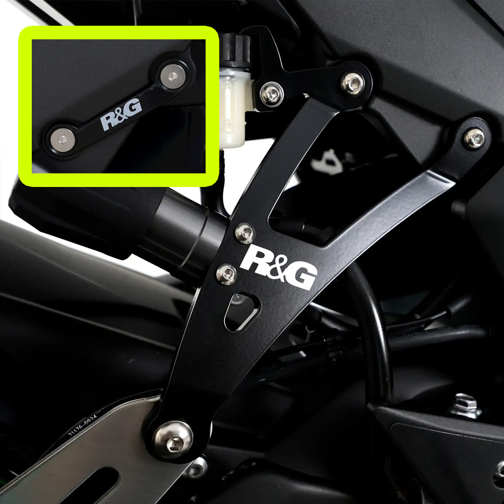 [해외] R&G 가와사키 닌자1000SX 20이상 머플러 행거 + 텐덤스텝캡 EH0098BKA