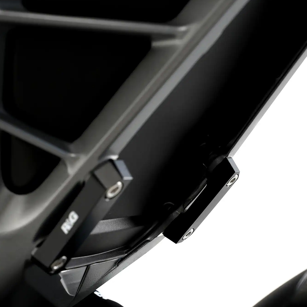 [해외] R&G KTM 125/250/390듀크 24이상 텐덤스텝 캡 BLP0143BK