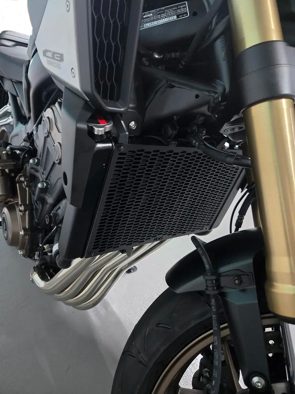 R&G 혼다 CB650F/CBR650F 14이상, CB650R/CBR650R 19이상 라디에이터 가드 RAD0295PROBK