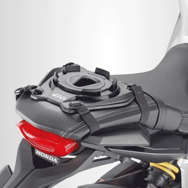 GIVI 탱크락 리어시트 장착 키트