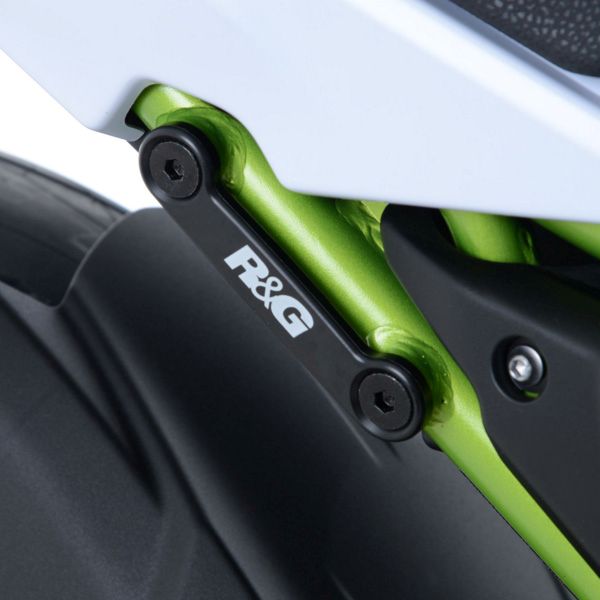[해외] R&G 가와사키 Z650/닌자650 17이상 텐덤스텝 커버 BLP0064BK