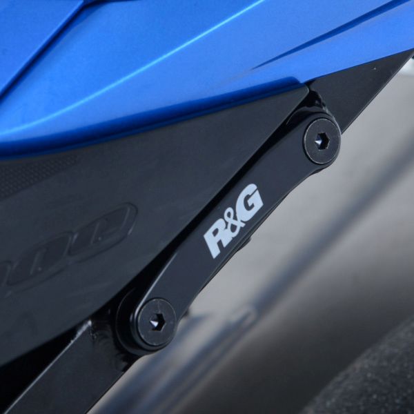 R&G 스즈키 GSX R1000 17이상 텐덤스텝 커버 BLP0026BK