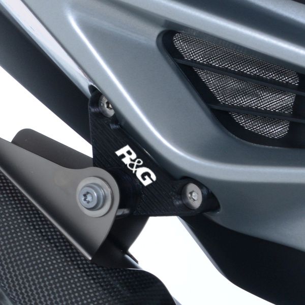 [해외] R&G KTM 790듀크 18이상, 890듀크R 20이상 머플러 브라켓 EH0086BK